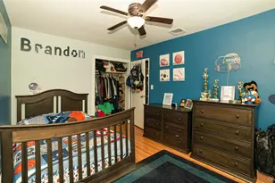 105 7th St, Hicksville, NY 11801 - Photo 10