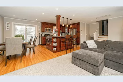 105 7th Street, Hicksville, NY 11801 - Photo 8