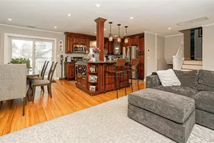 105 7th St, Hicksville, NY 11801 - Photo 8