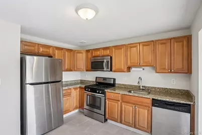 262 Country Club Lane, Pomona, NY 10970 - Photo 14