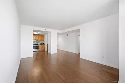 40-28 College Point Boulevard #1002, Flushing, NY 11354 - Photo 6