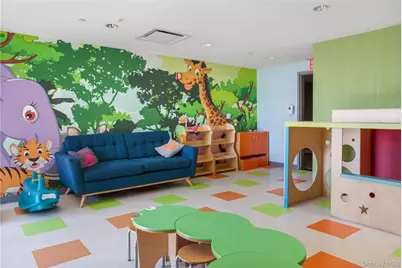 40-28 College Point Boulevard #1002, Flushing, NY 11354 - Photo 32