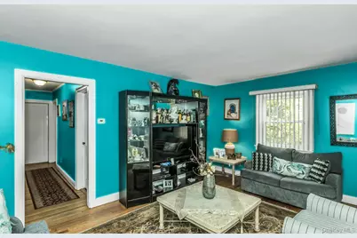 33 Cleveland Street, Valley Stream, NY 11580 - Photo 4