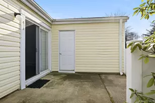 401 Cabot Ct E, Saint James, NY 11780 - Photo 16