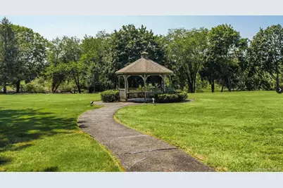 401 Cabot Court E, Saint James, NY 11780 - Photo 24