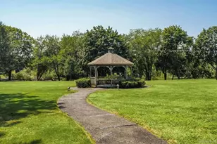 401 Cabot Ct E, Saint James, NY 11780 - Photo 24