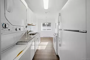 401 Cabot Ct E, Saint James, NY 11780 - Photo 8