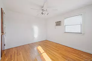 34 Meyer Ave, Valley Stream, NY 11580 - Photo 38