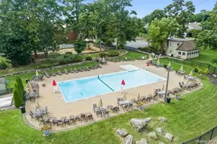 422 Panorama Dr, Mohegan Lake, NY 10547 - Photo 10