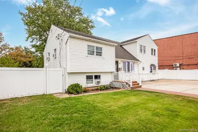 204 Bayside Avenue, Oceanside, NY 11572 - Photo 2