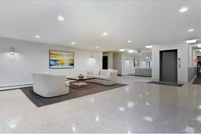 90 S Park Avenue #B2, Rockville Centre, NY 11570 - Photo 4