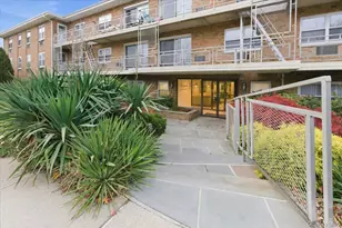 90 S Park Ave, Rockville Centre, NY 11570 - Photo 2