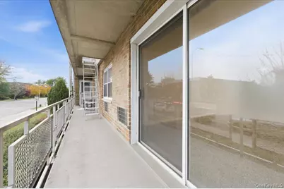 90 S Park Avenue #B2, Rockville Centre, NY 11570 - Photo 16