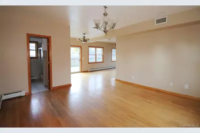 156 Oak Street, Amityville, NY 11701 - Photo 16