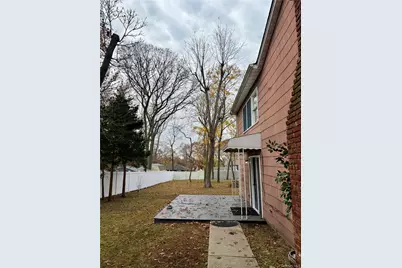 28 Urban Drive, Selden, NY 11784 - Photo 18