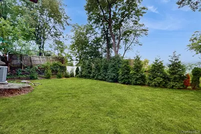 17 Arthur Place, Yonkers, NY 10701 - Photo 32