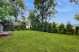 17 Arthur Pl, Yonkers, NY 10701 - Photo 32