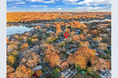 411 Harrison Drive, Centerport, NY 11721 - Photo 8