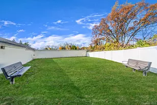 8 Terrace Cir, Great Neck, NY 11021 - Photo 16