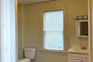 558 Locust Ave, Port Chester, NY 10573 - Photo 8