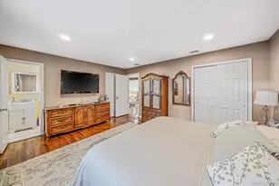 28 Cedarwood Ln, Commack, NY 11725 - Photo 32