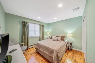 28 Cedarwood Ln, Commack, NY 11725 - Photo 36