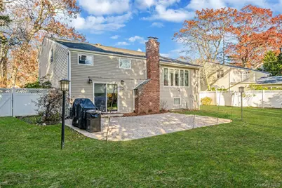 28 Cedarwood Lane, Commack, NY 11725 - Photo 10