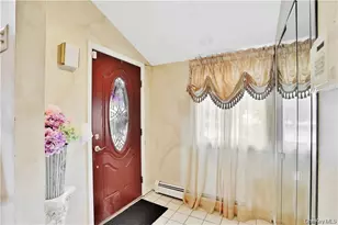 2 Split Tree Dr, New Windsor, NY 12553 - Photo 8