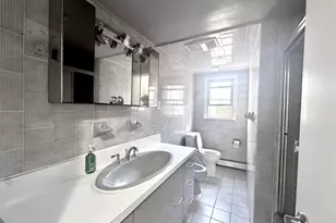 141-33 255th St, Rosedale, NY 11422 - Photo 14