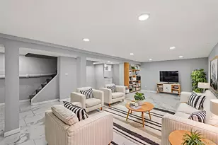 28 Cornwall Ln, Hempstead, NY 11550 - Photo 12