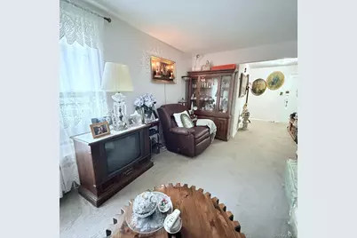 83-15 98 Street #3K, Woodhaven, NY 11421 - Photo 2