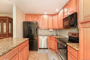 One Anchorage Way, Freeport, NY 11520 - Photo 12