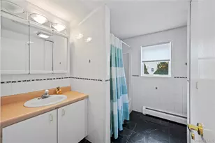 4 Madach St, Ronkonkoma, NY 11779 - Photo 28