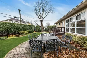 27 Abbey Ln, Plainview, NY 11803 - Photo 24