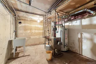 71-34 Kissena Blvd, Flushing, NY 11367 - Photo 38