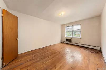 71-34 Kissena Boulevard, Flushing, NY 11367 - Photo 20