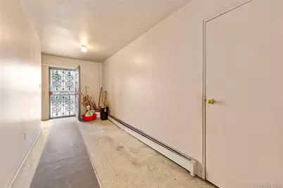 71-34 Kissena Boulevard, Flushing, NY 11367 - Photo 26