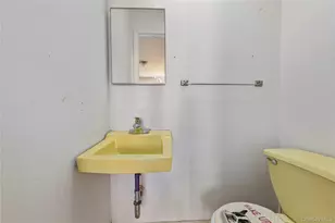 71-34 Kissena Blvd, Flushing, NY 11367 - Photo 10