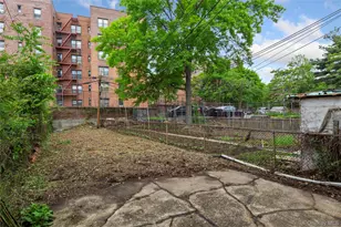 71-34 Kissena Blvd, Flushing, NY 11367 - Photo 6