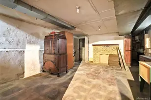 62-63 60th Dr, Maspeth, NY 11378 - Photo 20