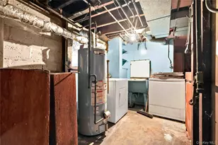 62-63 60th Dr, Maspeth, NY 11378 - Photo 22