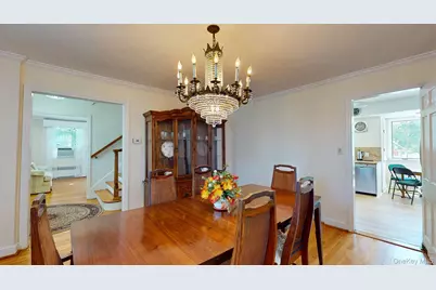 32 Biltmore Avenue, Yonkers, NY 10710 - Photo 18