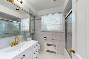 32 Biltmore Ave, Yonkers, NY 10710 - Photo 20