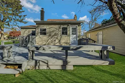 8 Pansy Road, Rocky Point, NY 11778 - Photo 28