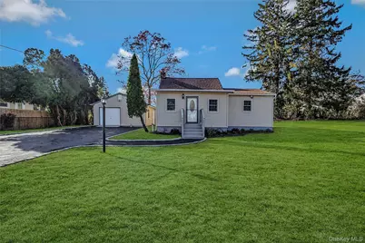 8 Pansy Road, Rocky Point, NY 11778 - Photo 2