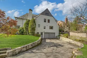 986 Plymouth St, Pelham, NY 10803 - Photo 10