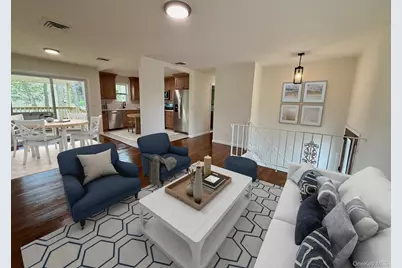 30 7th Street, Holbrook, NY 11741 - Photo 2