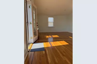 367 E Chester Street #Upper, Long Beach, NY 11561 - Photo 4