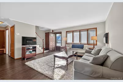 58 Virginia Avenue, Plainview, NY 11803 - Photo 4