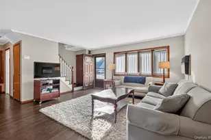 58 Virginia Ave, Plainview, NY 11803 - Photo 4